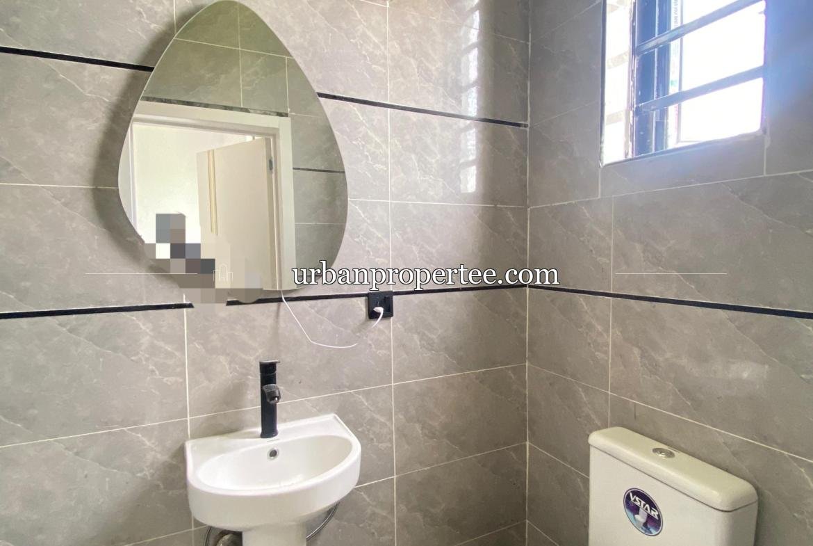 4 Bedroom Semi Detached Abraham Adesanya ,, Back Unit. Abraham Adesanya.