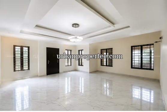 3 bedroom Maisonette with BQ