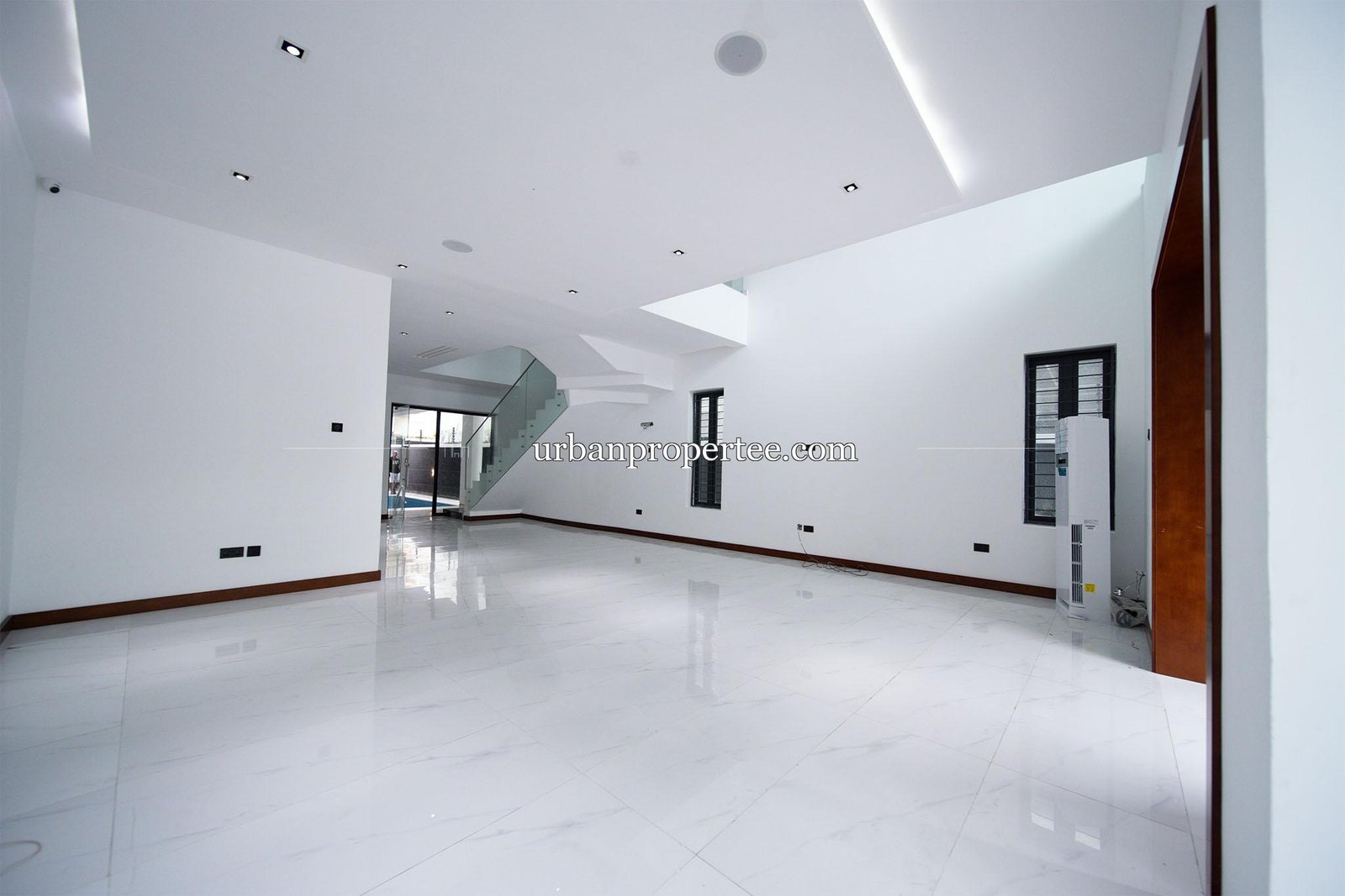 Spacious 5-Bedroom Detached House in Lekki Phase 1