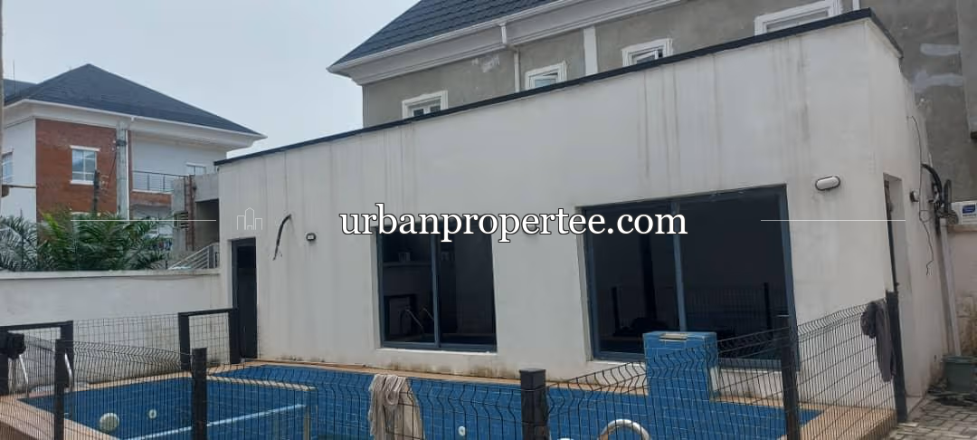 Well built and luxury 4 Bedrooms terrace duplex with BQ