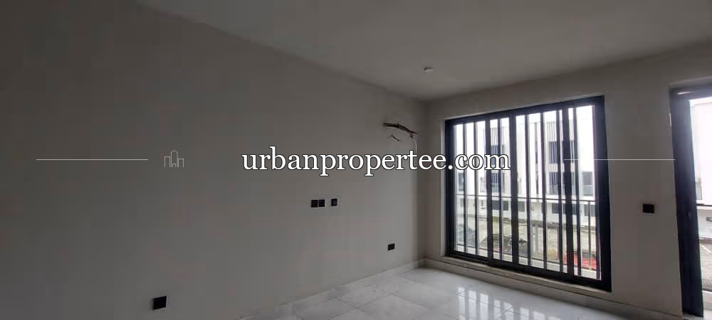 Well built and luxury 4 Bedrooms terrace duplex with BQ